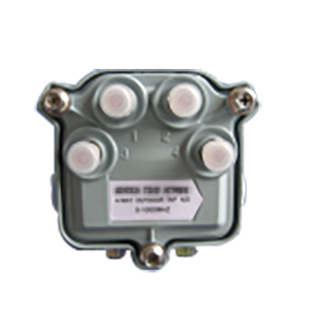 OUTDOOR D SERIES SPLITTERS Outdoor 4 Way TAP ( Half Power Pass ) 3804D-**